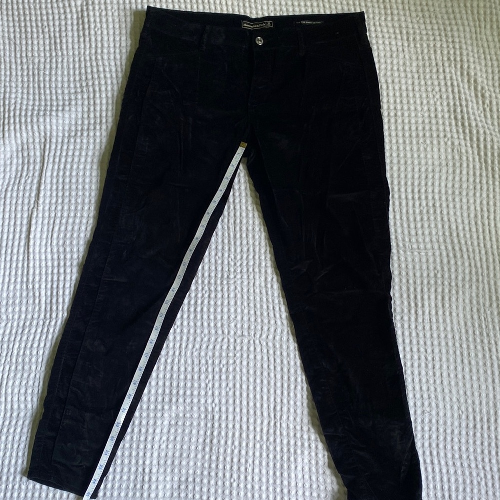 Mid rise skinny black velvet pants